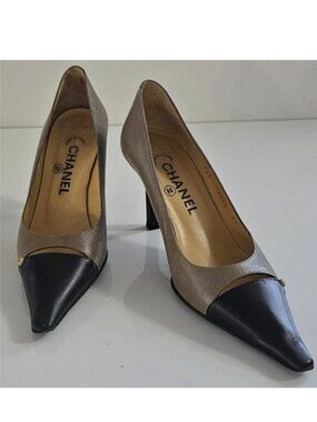 Chanel- Authentic Vintage Shoes!